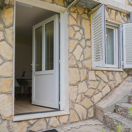 Studio Apartman Monika Hotel Baska Voda Ngoại thất bức ảnh