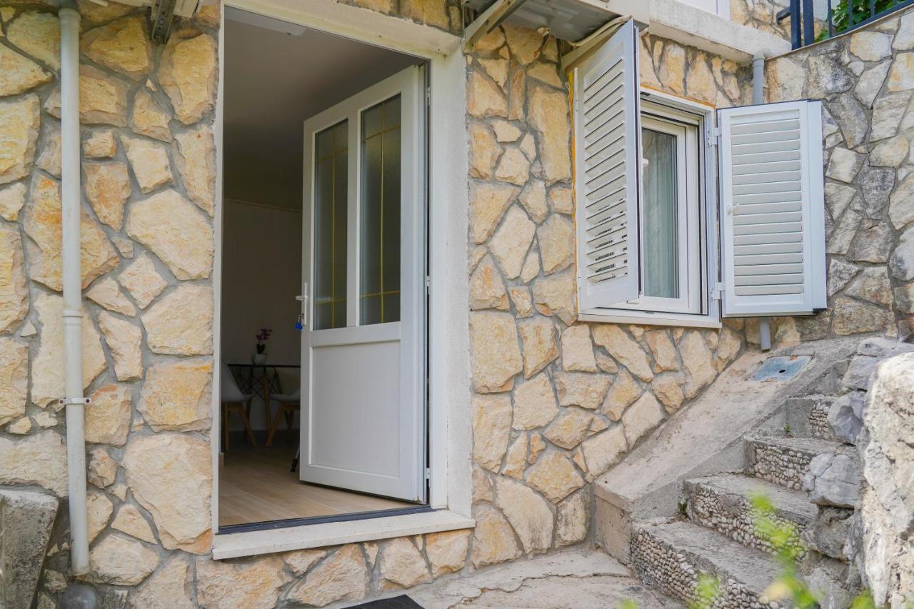 Studio Apartman Monika Hotel Baska Voda Ngoại thất bức ảnh