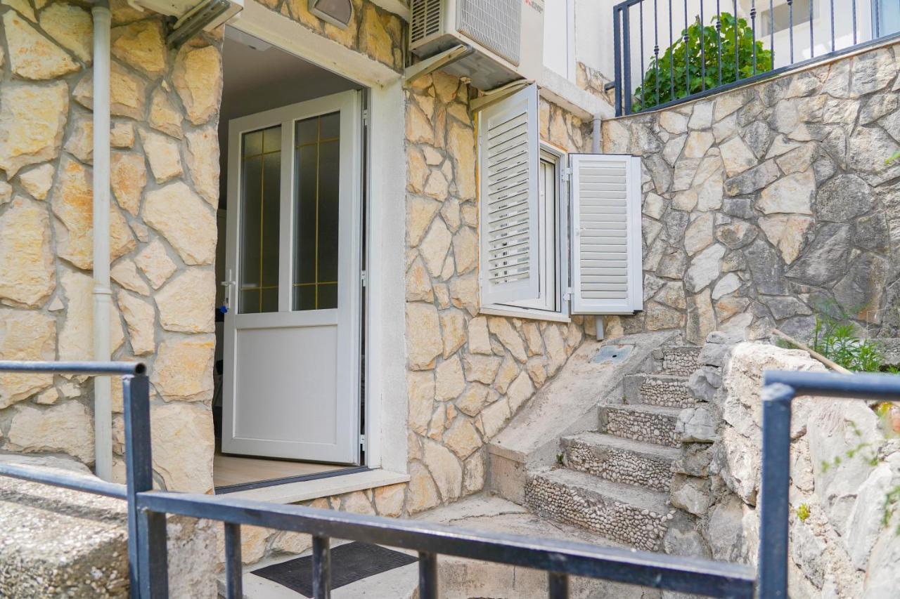 Studio Apartman Monika Hotel Baska Voda Ngoại thất bức ảnh