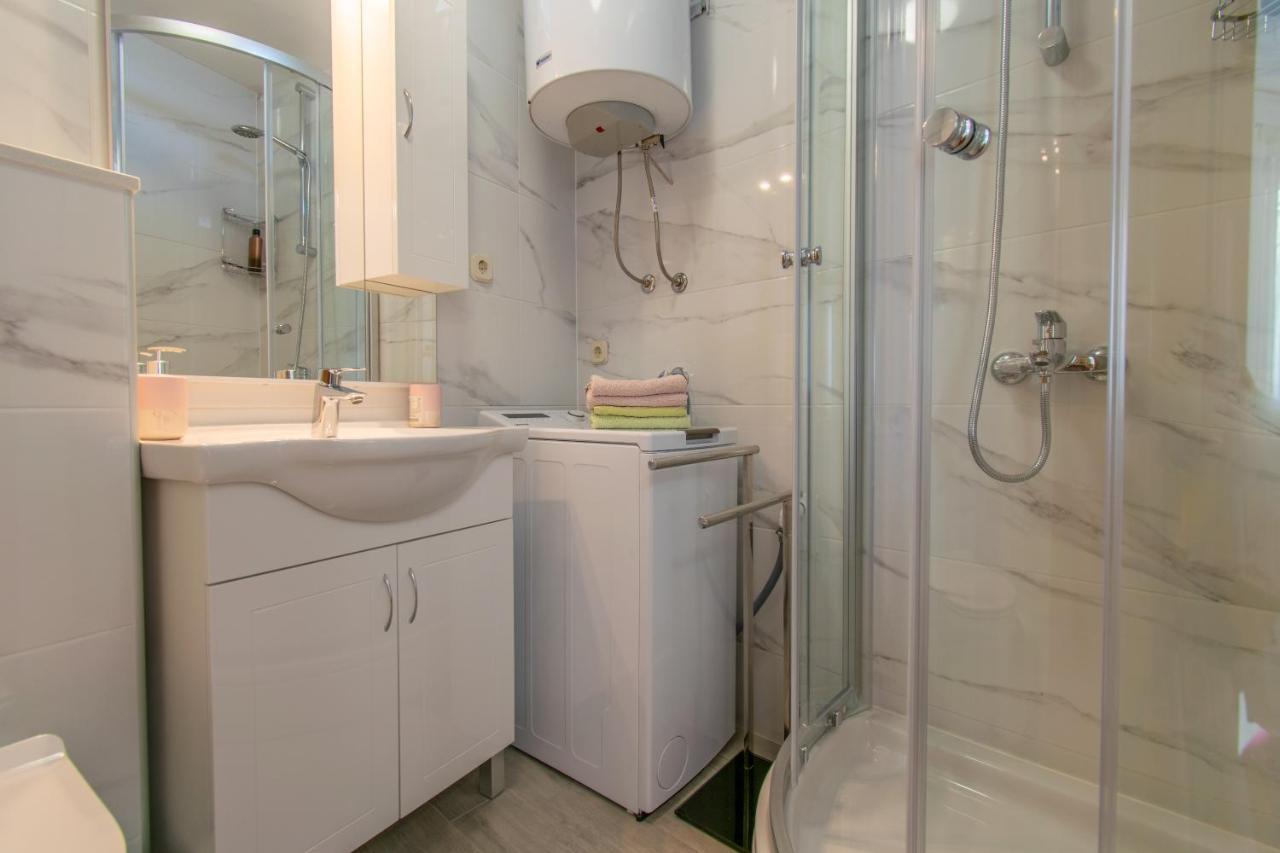Studio Apartman Monika Hotel Baska Voda Ngoại thất bức ảnh